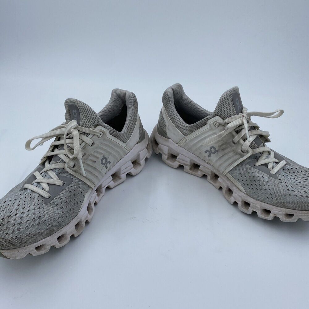 On Cloud Cloudswift Low Top Running Sneakers Wome… - image 1